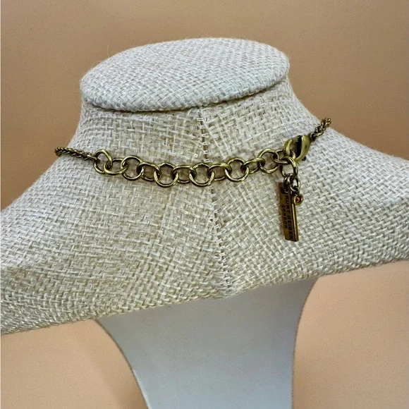 Kurt Geiger London Octavia Vintage Crystal with Frame Pendant Necklace - Picture 8 of 11